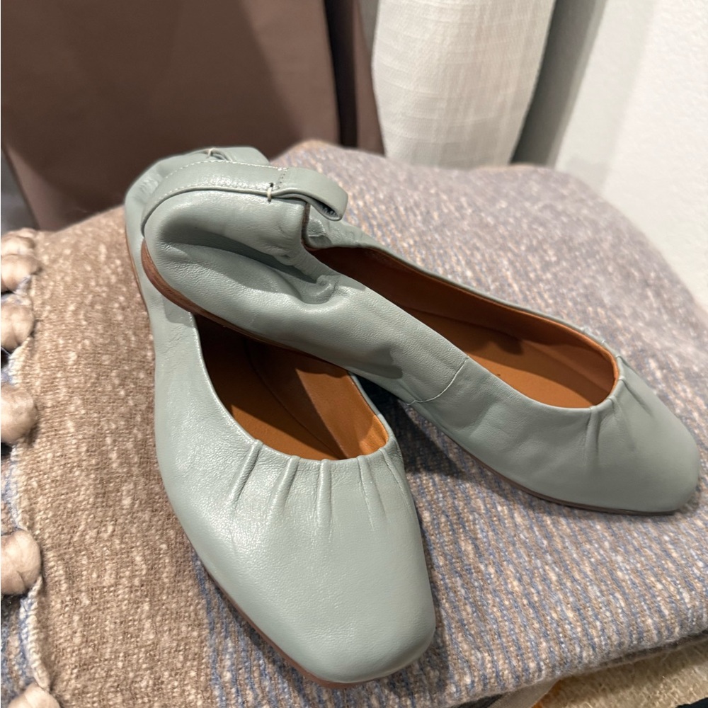 Lucky brand flat Women's  olive Ballet Flats